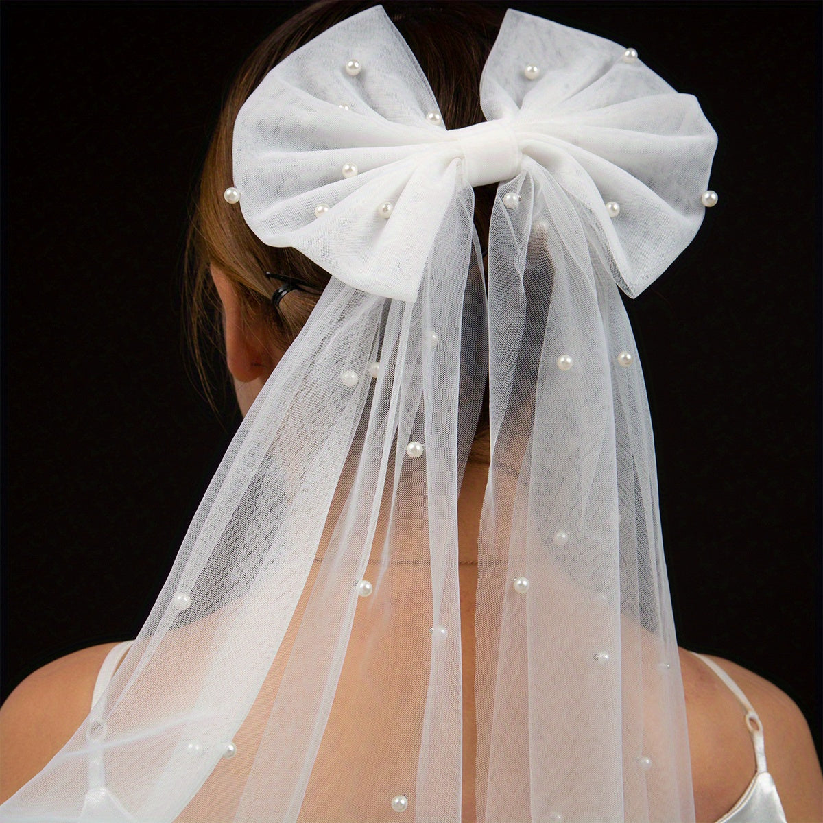 Pearl White Hair Bow Veil